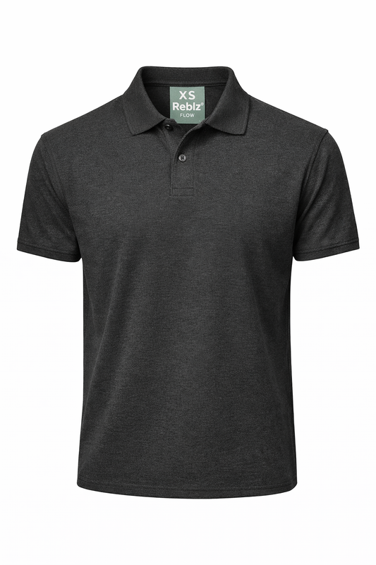 Reblz Flow Poloshirt – in Anthrazit – Frontansicht – nachhaltig, Biobaumwolle, recyceltes Polyester, Großhandel